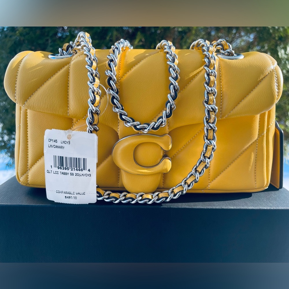 NWT!💛💛 COACH QUILTED TABBY SIZE 20!